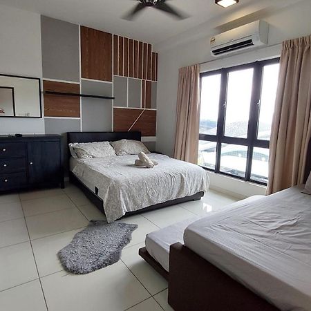 Adore Homestay@Emira Seksyen 13 Shah Alam, Msu, Stadium, Aeon Mall المظهر الخارجي الصورة