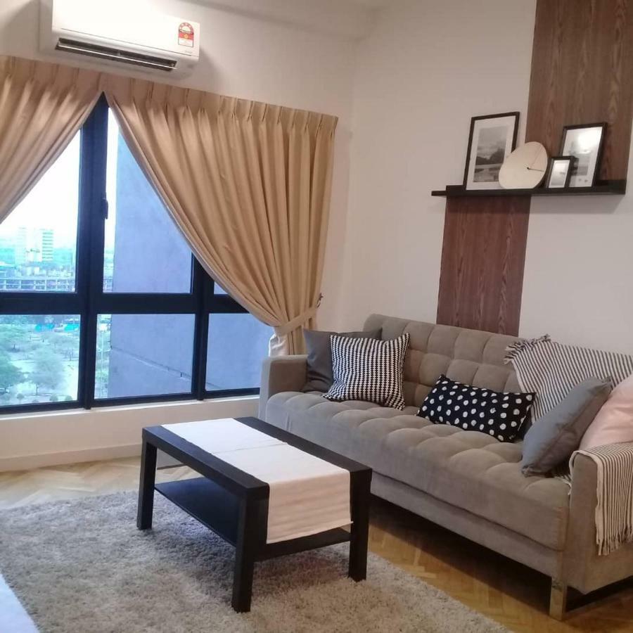 Adore Homestay@Emira Seksyen 13 Shah Alam, Msu, Stadium, Aeon Mall المظهر الخارجي الصورة